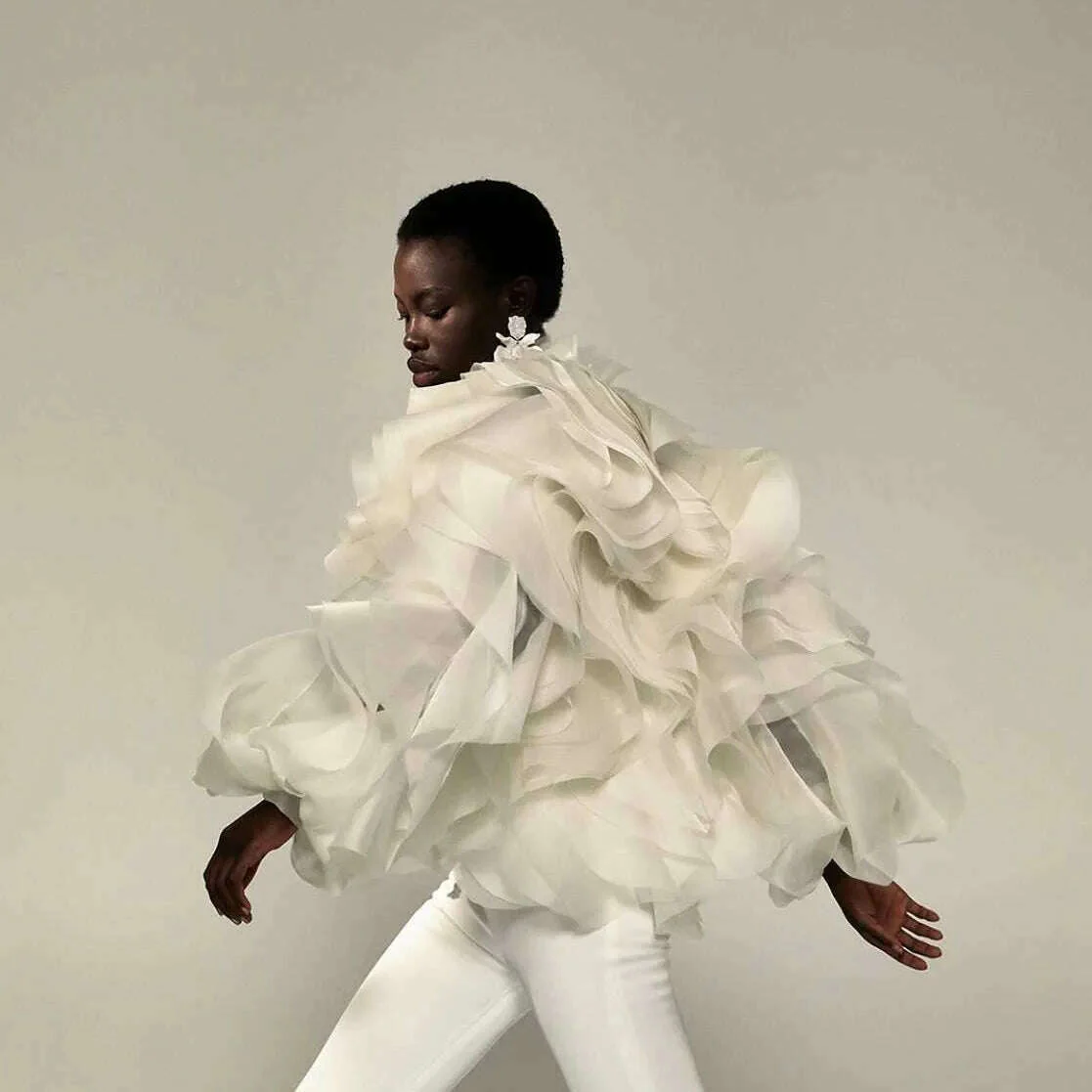 2023 ropa de mujer Ivory Full Bloom Blouse Ruffled Floral Women Tops Ruffle Sleeves Layered Fashion for Photography - Image 4